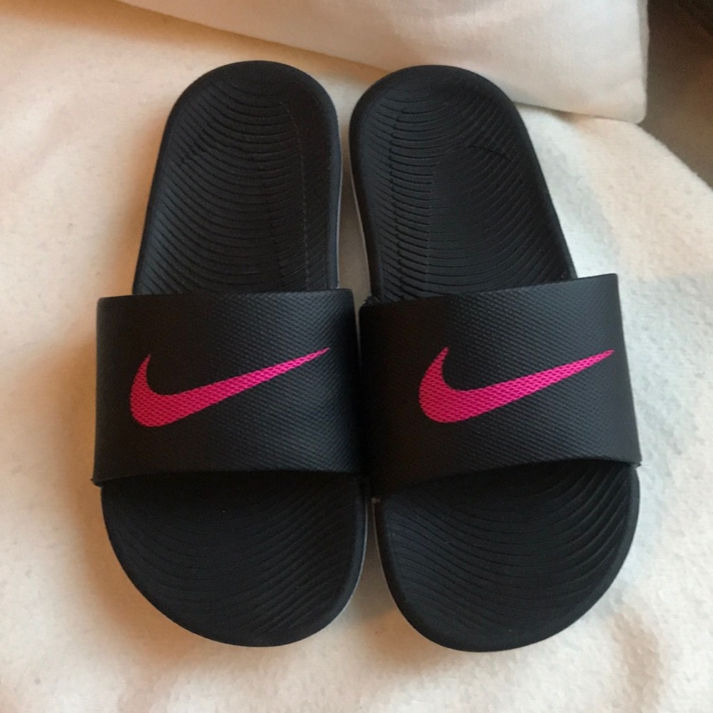 Nike slides